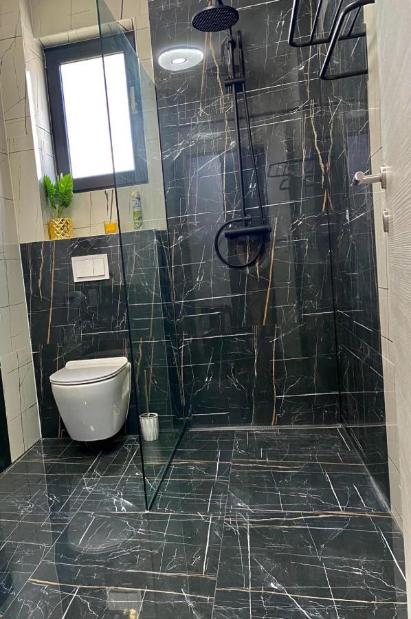 Golden Sunset Apartment Njivice Luaran gambar
