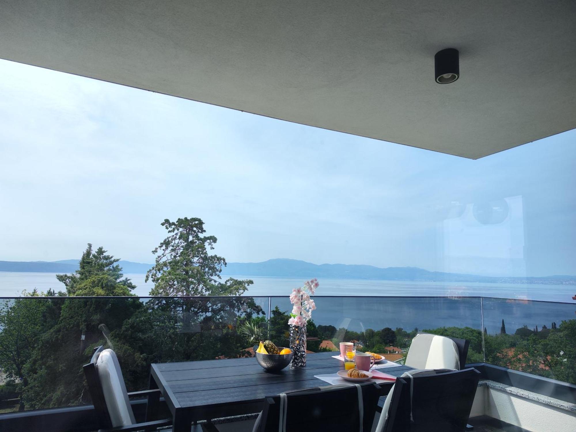 Golden Sunset Apartment Njivice Bilik gambar