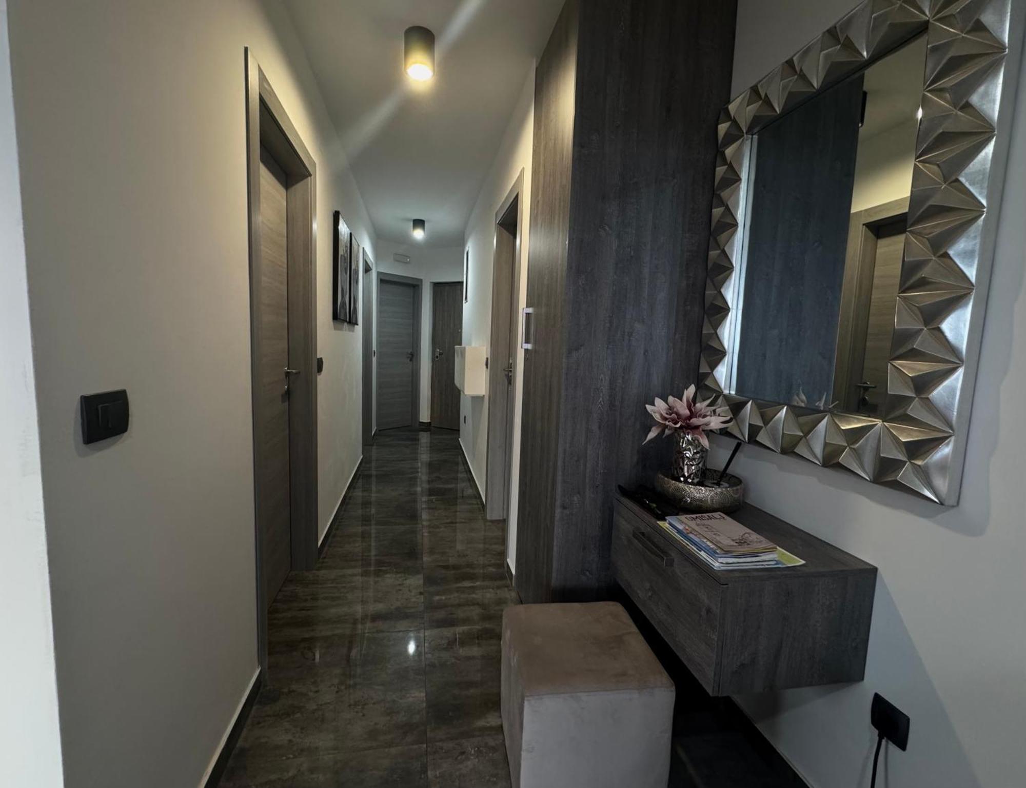 Golden Sunset Apartment Njivice Luaran gambar