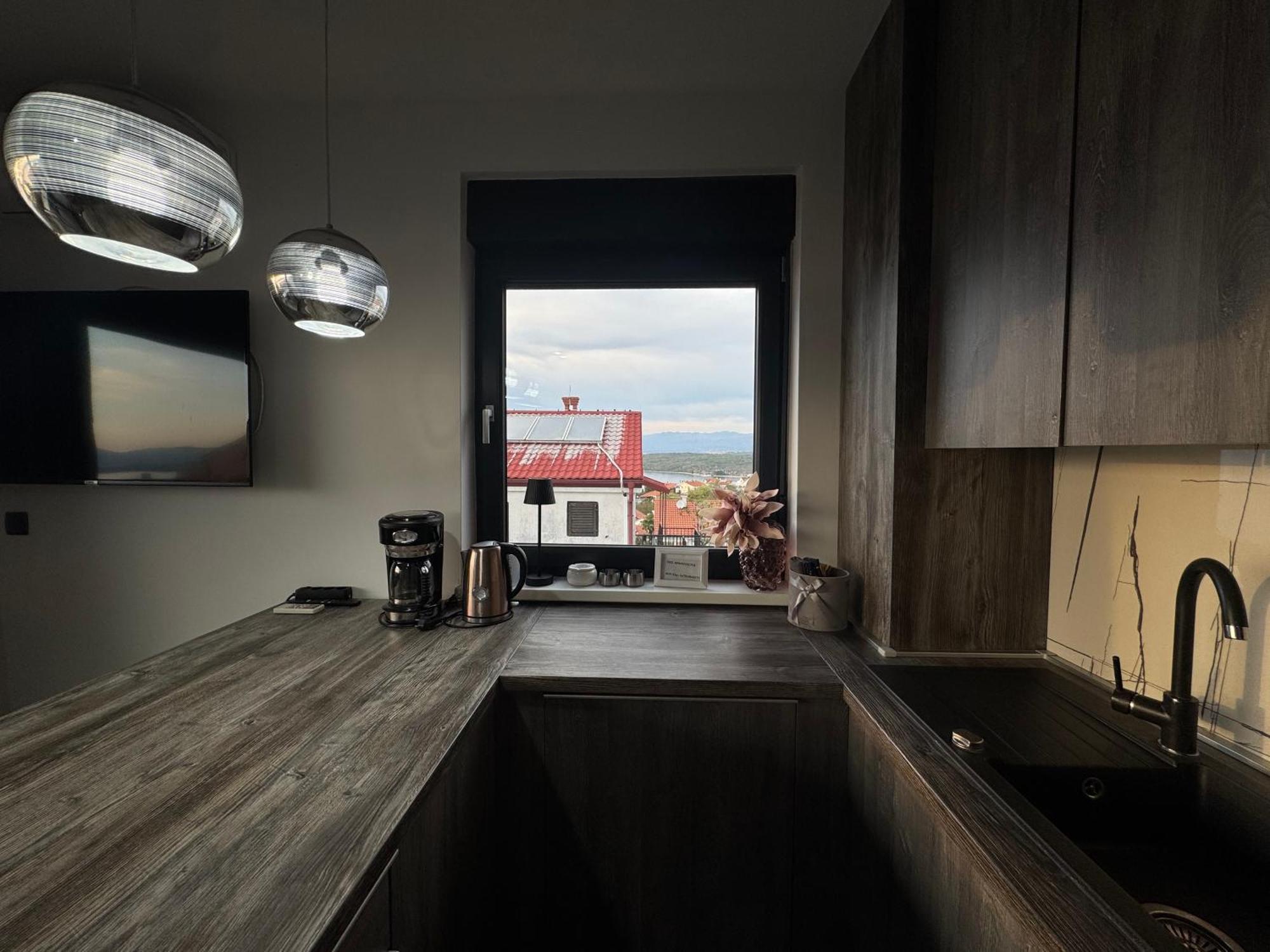 Golden Sunset Apartment Njivice Luaran gambar