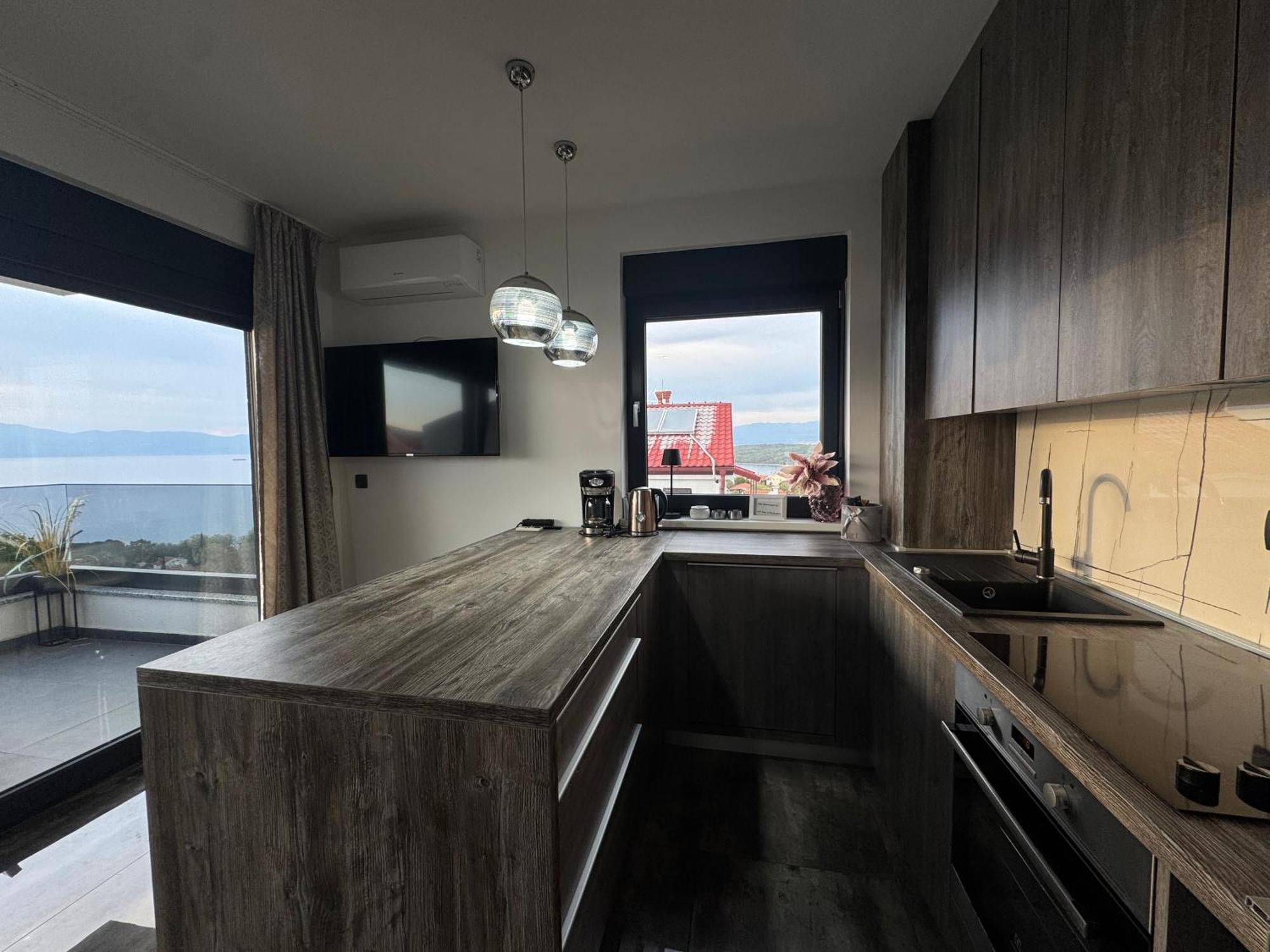 Golden Sunset Apartment Njivice Luaran gambar
