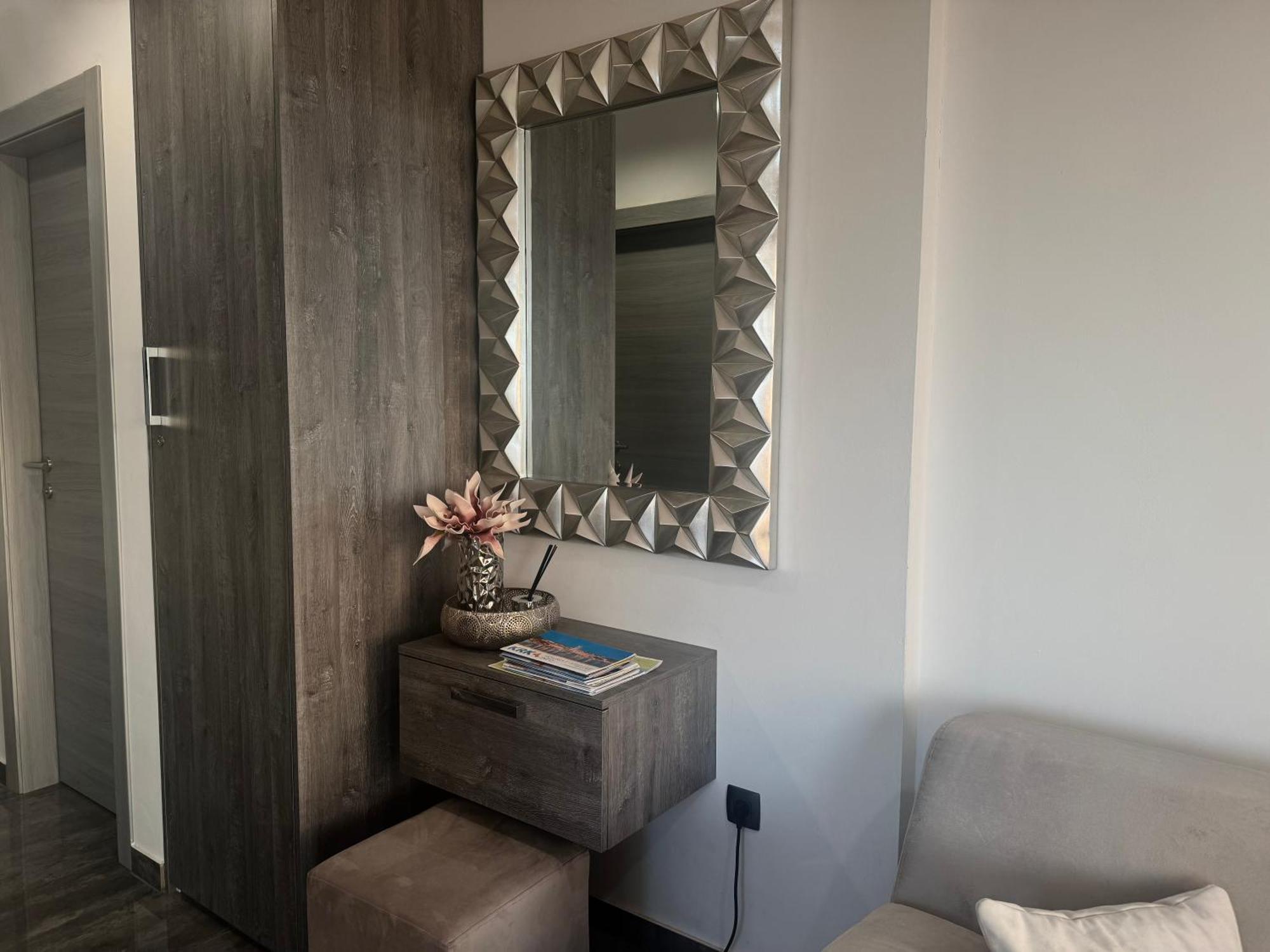 Golden Sunset Apartment Njivice Luaran gambar