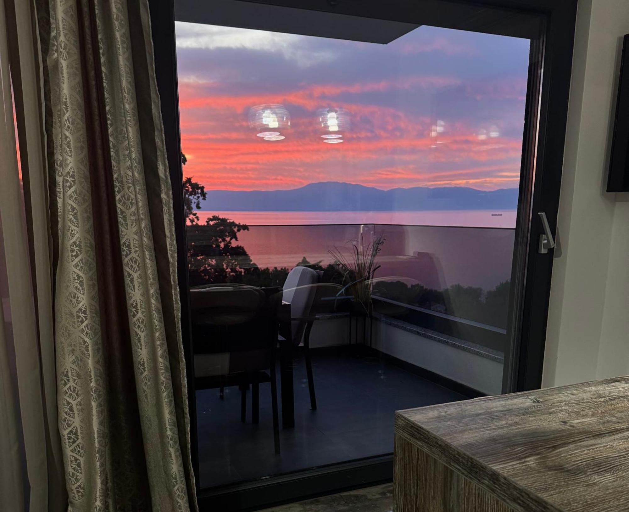 Golden Sunset Apartment Njivice Luaran gambar