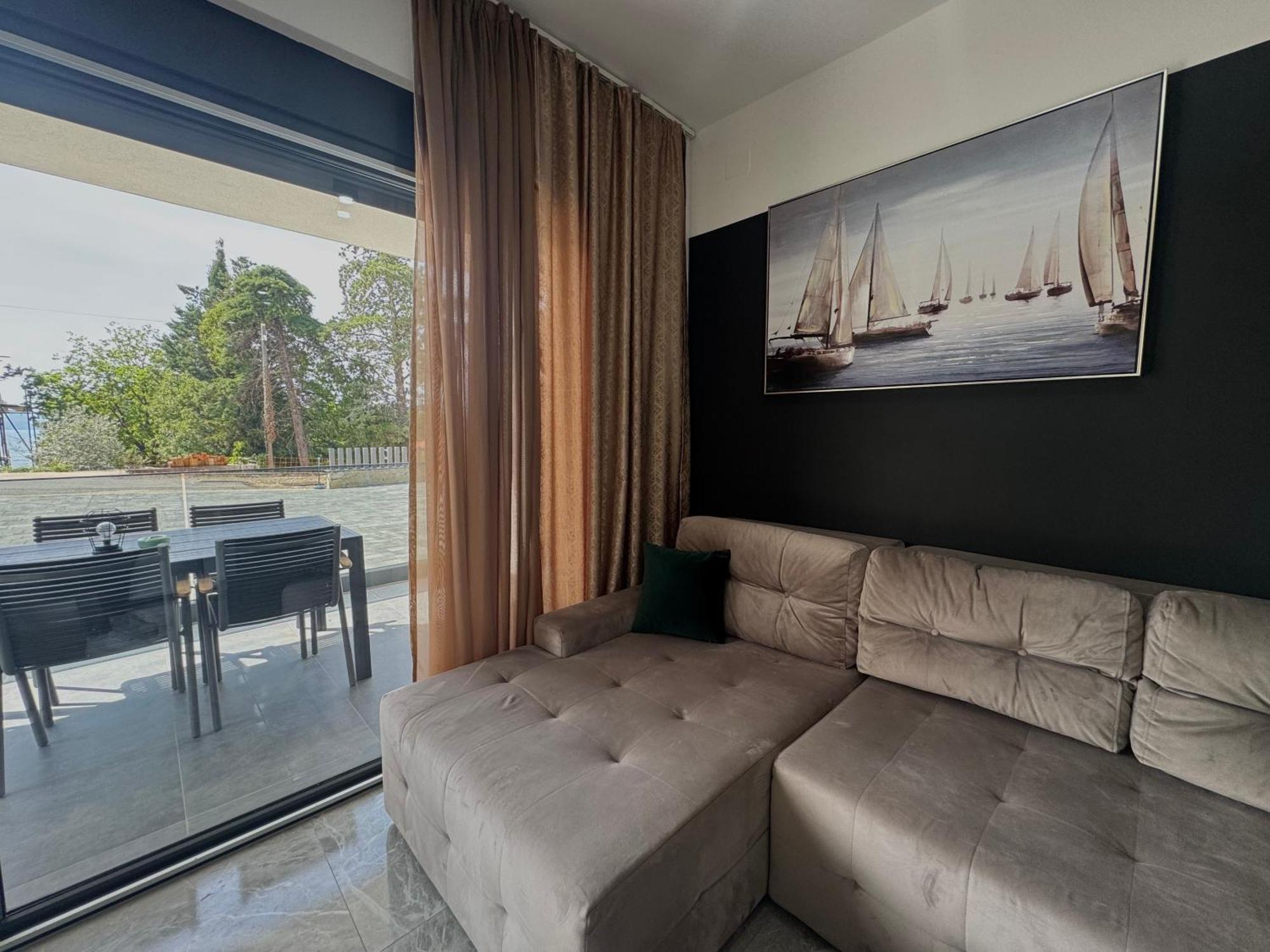Golden Sunset Apartment Njivice Luaran gambar